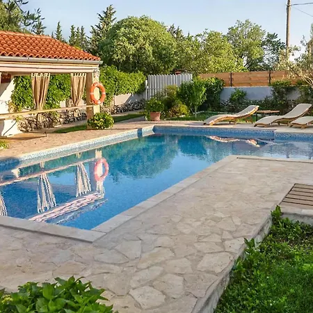 Vakantiehuis Stunning In Brnjica